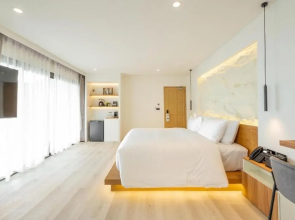 Anona Sunset Boutique