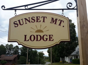 Sunset Mountain Lodge