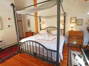 Beaujolais Boutique B&B at Thea's House