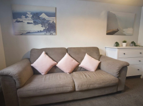 Short Stay Bristol - Freelands Front Apartment