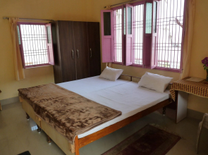 Shri Yoga Mandir Guest House