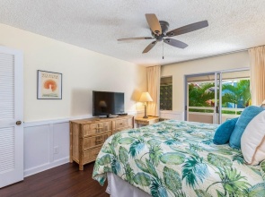 Beautifully Upgraded, Full Kitchen, Comfy King Bed, Ac 1 Bedroom Condo by RedAwning