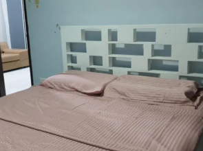 Fully furnished, peaceful and lovely home that is located 2 minutes from the heart of the city.