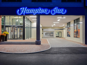 Hampton Inn Salem Boston