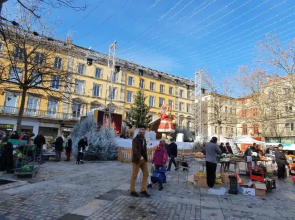 Studio très spacieux avec cour, en plein cœur de ville !