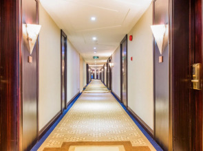 Paramount Gallery Hotel