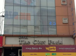 OYO 28329 Hotel The City Park