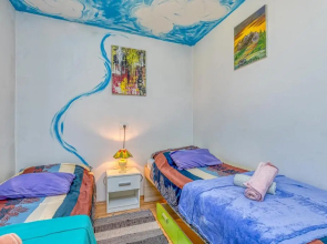 Holiday House Mir
