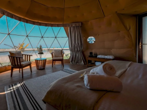 Siniya Island Resorts