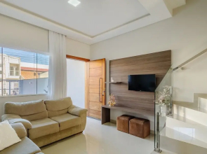 House With 2 Suites and Barbecue Lrm0226