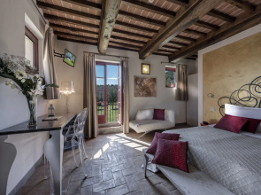 Hotel Casolare Le Terre Rosse