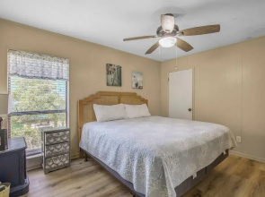 Pet Friendly Duplex on Little Lagoon Fishing Pier