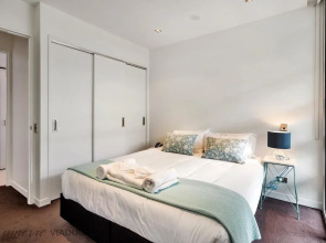 QV Area Waterfront Apartment - 503