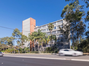 Royal Pacific Hotel