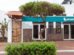 Hostal Baltra (Galapagos Apart and Suites)
