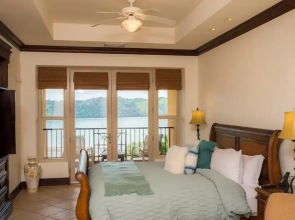 Marbella 2A - 3 bdr 3 1 2 Bath