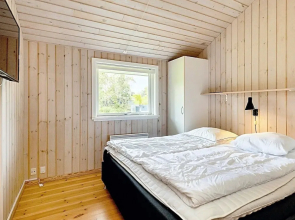 10 Person Holiday Home in Vaeggerlose