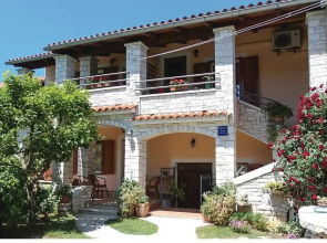 Amazing Apartment in Vodnjan With 2 Bedrooms