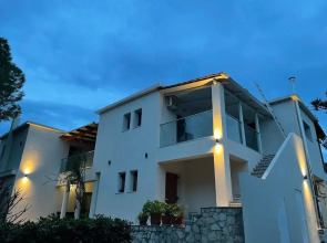 Andromahi Apartments