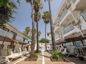 Tropic Beach Club Side