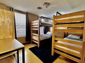 7 Beds Explore Downtown Pittsburgh Large Groups