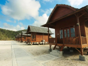 Tabitha Tunak Resort