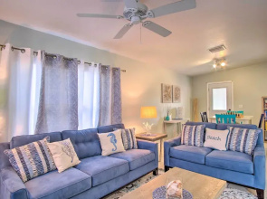Cozy Melbourne Home w/ Deck & Pool: 5 Mi to Beach!