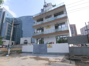 OYO 18557 The Chef Guest House