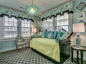 -Under The Sea (8 Bdrm / 7 Bath, Sleeps 22)