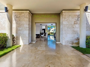 Luxury 1BR Condo Great Location Amenities