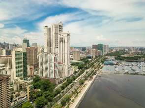 Early Sunrise Condotel at Sea Residences