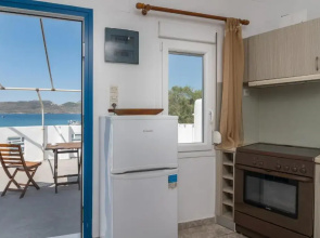 Kanava seafront apartment I