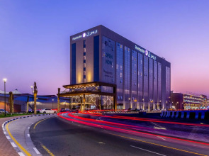 Отель Premier Inn Dubai Dragon Mart