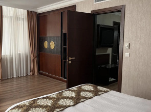 Отель Era Palace