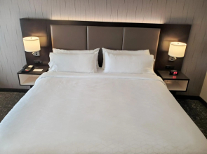 Holiday Inn Express & Suites Cheney by IHG