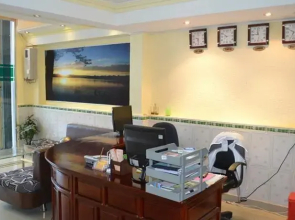 Phong Luu Hotel