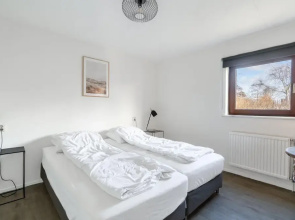 Tastefully Furnished Detached Bungalow for 5 People