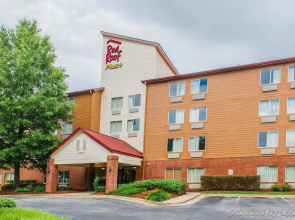 Red Roof Inn PLUS+ Raleigh Downtown – NCSU/Conv Center