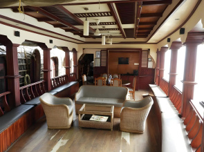 Aqua Jumbo Houseboat