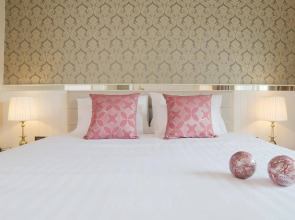 The Raya Surawong Bangkok