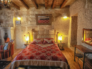 Traveller's Cave Hotel
