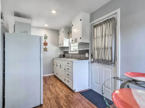 Cozy Warsaw Cottage: Walk to Drake Harbor!