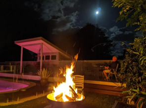 Phoenix Oasis, Family and Pet Friendly Apartment with Pool