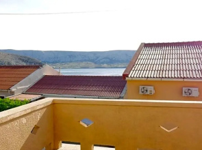 Cosy 1 bedroom apartment with sea view