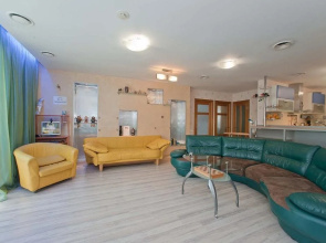 Apelsin Hostel