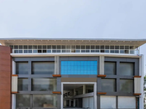OYO 28247 Hotel SMR Palace