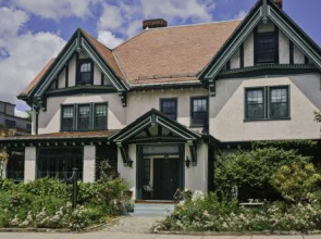Bertram Inn