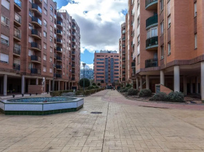 Valencia Flat Rental - Swim and Paddle