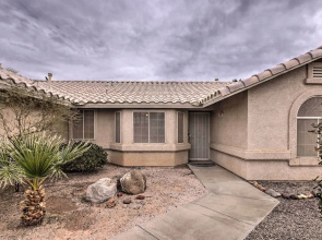 Fort Mohave Home w/ Hot Tub: 4 Mi to CO River!
