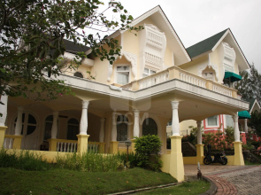 Villa Kota Bunga Dandelion